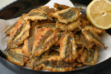 pan fried anchovy fish