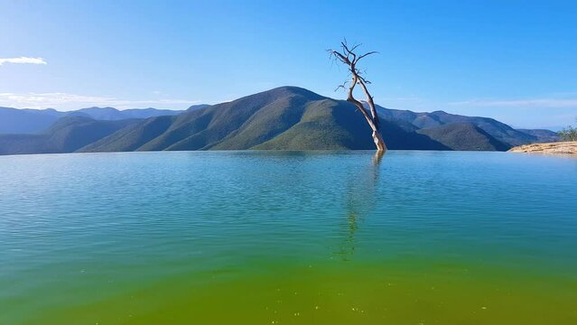 Panning of Hierve el Agua, is a set of natural rock formations that resemble cascades of water and small natural and artificial pools, is located about 70 km east of Oaxaca city, past Mitla, Mexico.