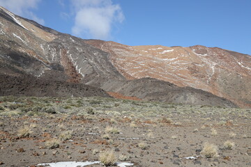 El Teide Im Dezember 2022 teilweise mit Schnee bedeckt