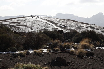 El Teide Im Dezember 2022 teilweise mit Schnee bedeckt