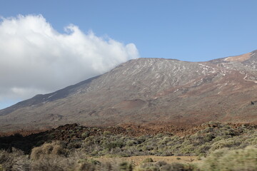 El Teide Im Dezember 2022 teilweise mit Schnee bedeckt