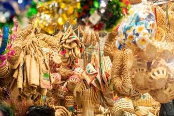 "Traditional Nicaraguan Handicrafts on Display in Vibrant Market Scene: jute Bags"