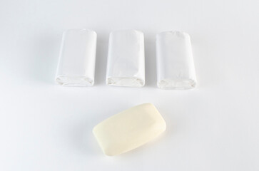 Jabón para manos jabón de baño en fondo blanco