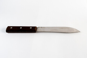 Cuchillo en fondo blanco