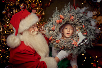 Fototapeta na wymiar girl with Santa