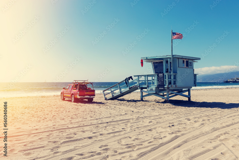 Wall mural Lifeguard Tower and car on Manhattan Beach