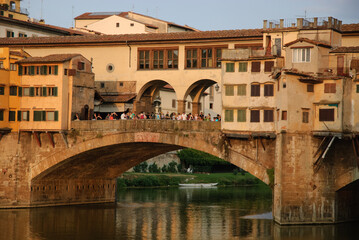 Fototapeta na wymiar Ponte vecchio view in Florence