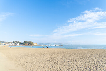 冬の晴れた日の片瀬西浜海水浴場