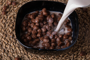 photo cereal balls with milk