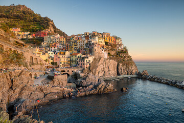 Fototapeta na wymiar Panoramica de Manarola en Cinque Terre, Liguria, Italia