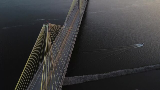 Clark bridge over the Mississippi river - Alton, Illinois