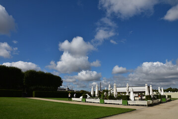 Jardin des Tuileries en été à Paris. France