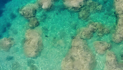 砂浜と珊瑚礁の風景　ドローン　空撮