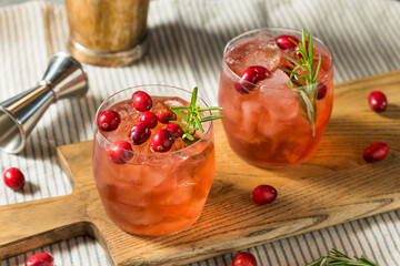 Boozy Refreshing Christmas Cranberry Cocktail