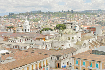Fototapeta premium Panorama of the capital of Ecuador, Quito