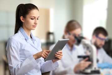 Fototapeta premium Medical young students study in university