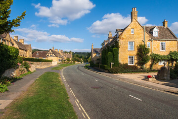 Fototapeta na wymiar The village of Broadway in the Cotswolds