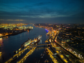 Fototapeta premium Hamburg bei Nacht 