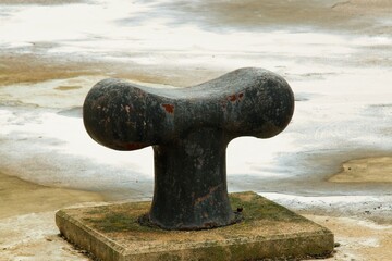 Nothing to secure. An unused mooring cleat in Digby, Nova Scotia.