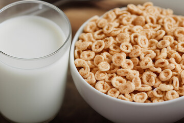 Breakfast corn flakes. bowl of corn flakes. IA Tehnology