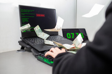 Udane okradanie banku. Spadające pieniądze. Latające pieniądze. Kradzież pieniędzy. Hakerowi udaje się włamać. Successful robbing a bank. Falling money. Flying money. Stealing money. Hacking