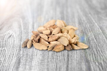 Ripe fresh ginger spice slices