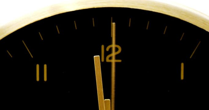 Black alarm clock Showtime 11.59 pm, second-hand minute Walk.