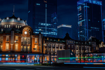 東京駅とレーザービーム