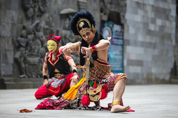 Javanese traditional mask dancers practicing in Yogyakarta, 15 July 2022 - obrazy, fototapety, plakaty