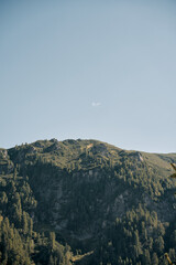 Obraz premium High-angle view of mountain landscape and lake at vibrant sunset. Beautiful non-urban landscape.