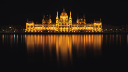 Fototapeta na wymiar Hungarian Parliament in Budapest at night