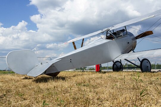 รูปภาพNieuport – เลือกดูภาพถ่ายสต็อก เวกเตอร์ และวิดีโอ154 | Adobe Stock