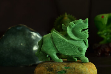 Real jade is green carved jade. © Diamon jewelry