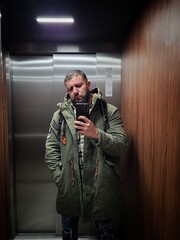 selfie en el ascensor 