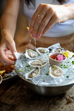 Oysters with Lemon
