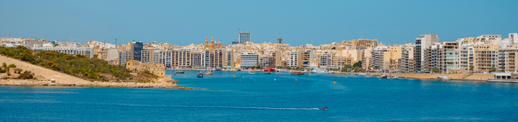 Fototapeta na wymiar Sliema, in Malta, and Manoel Island, banner