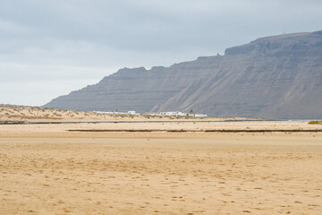 Caleta de Sebo seen from La Francesa Beach in La Graciosa