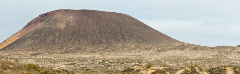 Dune landscape next to Montaña amarilla on the island of La Graciosa.