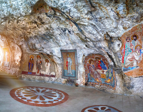 Kloster St. Basilius von Ostrog, gegr&uuml;ndet im 17. Jahrhundert.