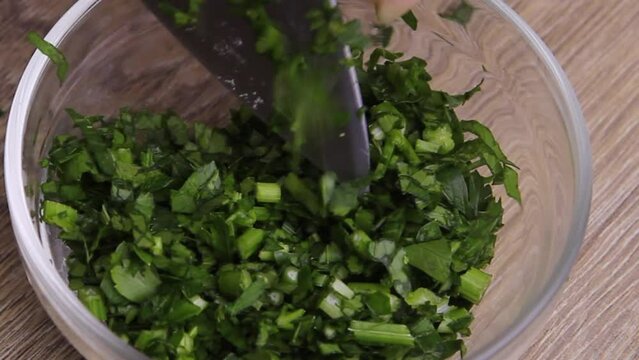 finely chopped green parsley for soup or sauce