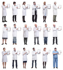 Obraz premium full length group of doctors with notepad isolated