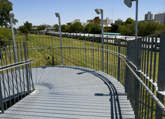 PUENTE PEATONAL SUBNIVEL VILLA MARIA, CORODBA, ARGENTINA