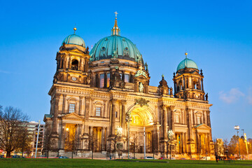 Fototapeta na wymiar Evening view of Berlin Cathedral (Berliner Dom), Berlin, Germany