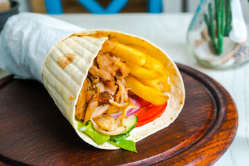 Gyros pita tastie greek fast food