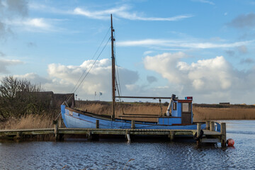 Boot einsam in Ruhe am See