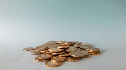 Dinero, monedas, deudas y finanzas