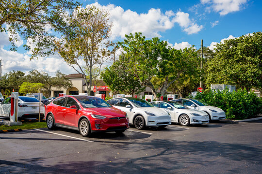 Tesla supercharger at Tower Shops Davie Florida