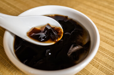 mesona black herbal tea