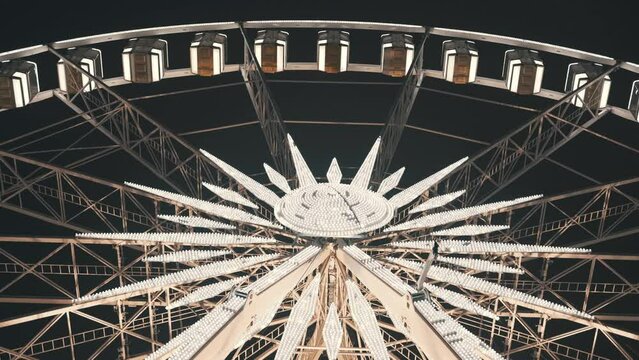 wheel, ferris wheel, big wheel, entertainment, fun, funny, people, night, evening, light, sky, black, white