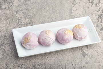 Chinese pastry with taro paste